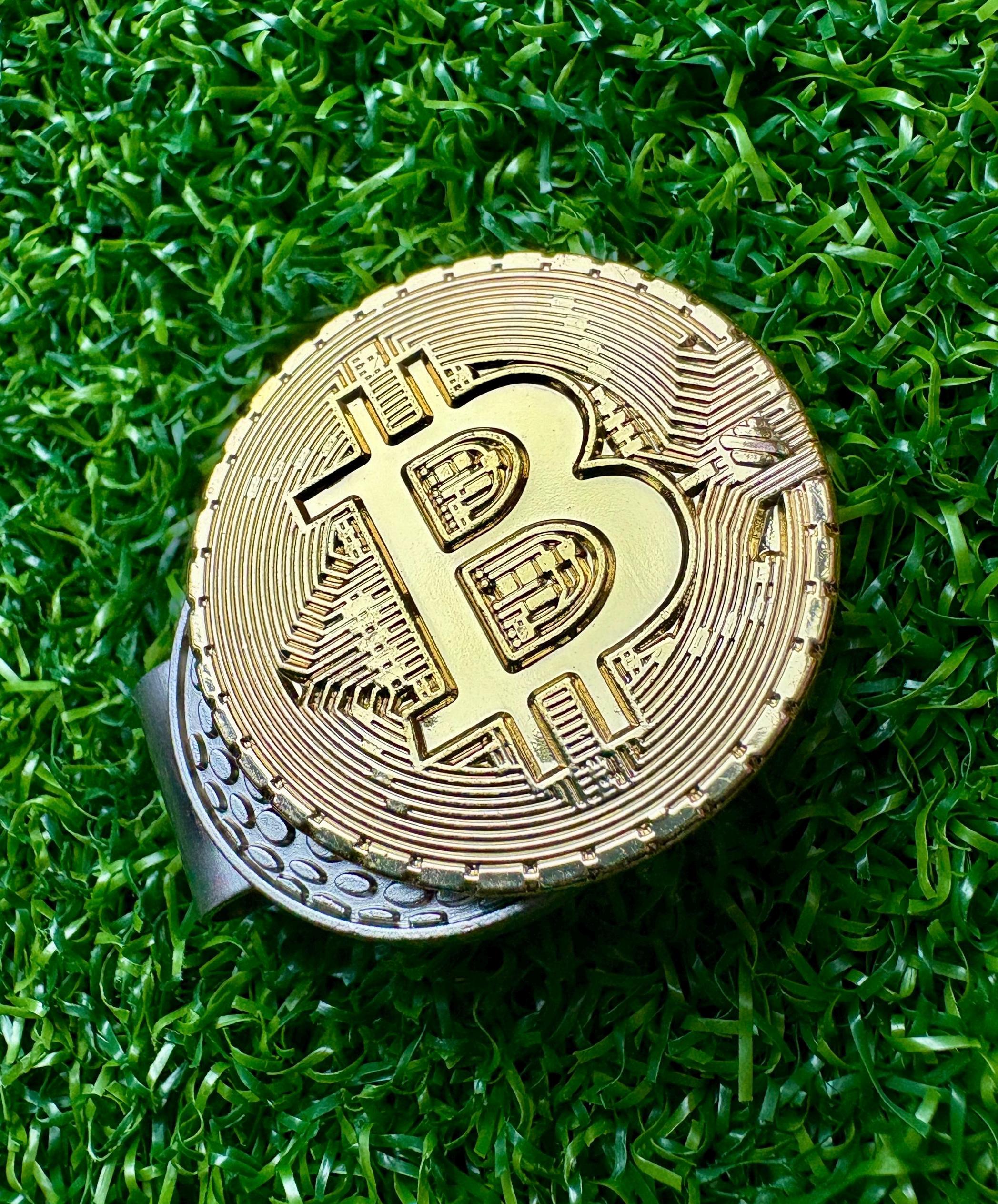 Bitcoin-style golf divot tool/pitch fork