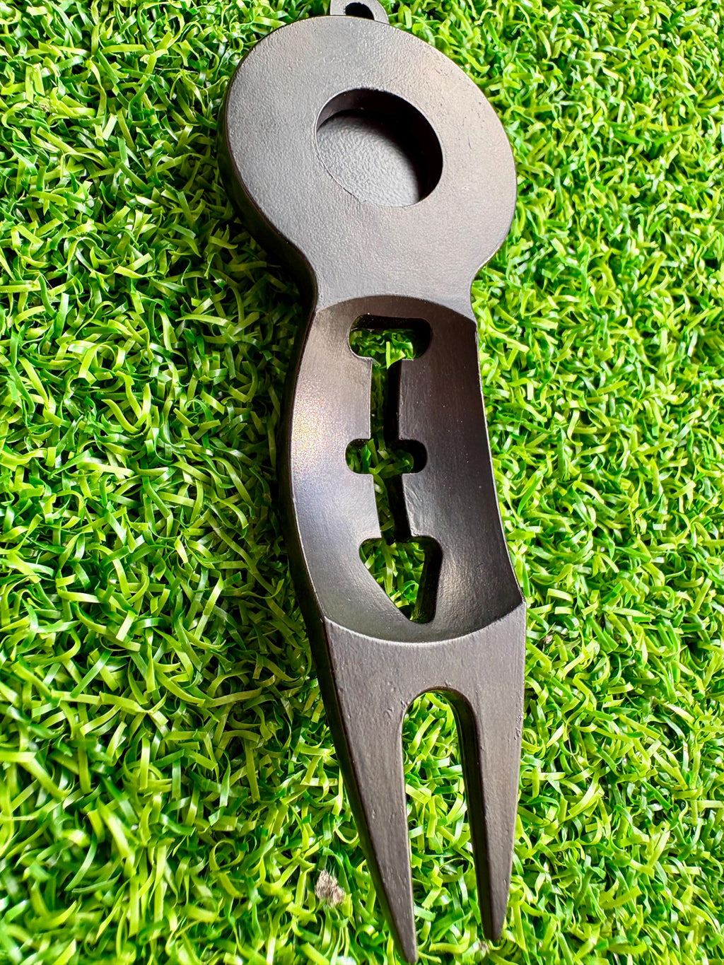 Golf ball line marker drawing, divot tool, ball marker, 3-in-1