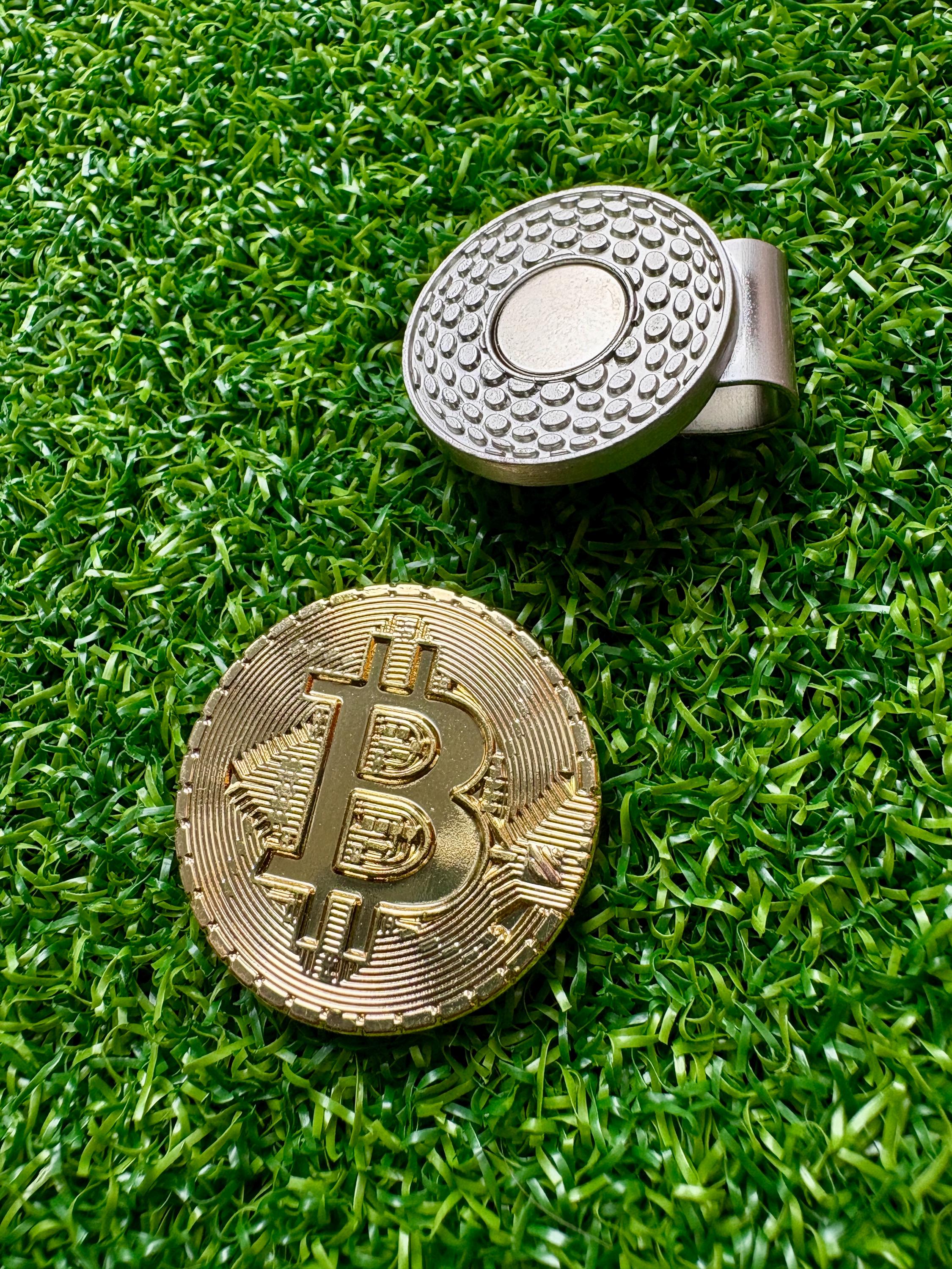 Bitcoin-style golf divot tool/pitch fork
