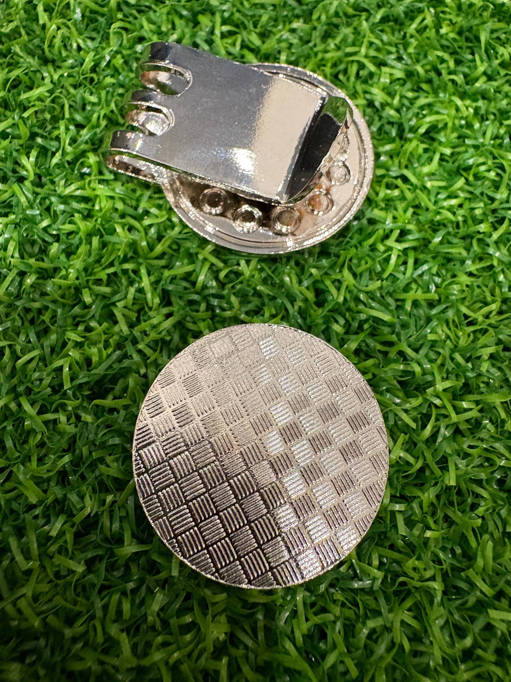 Union Jack UK flag golf ball marker with magnetic hat clip