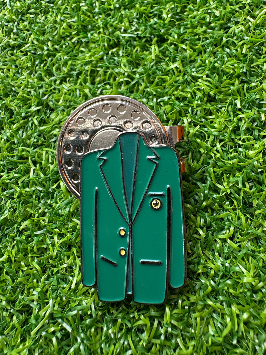 Green jacket style ball marker and magnetic hat clip