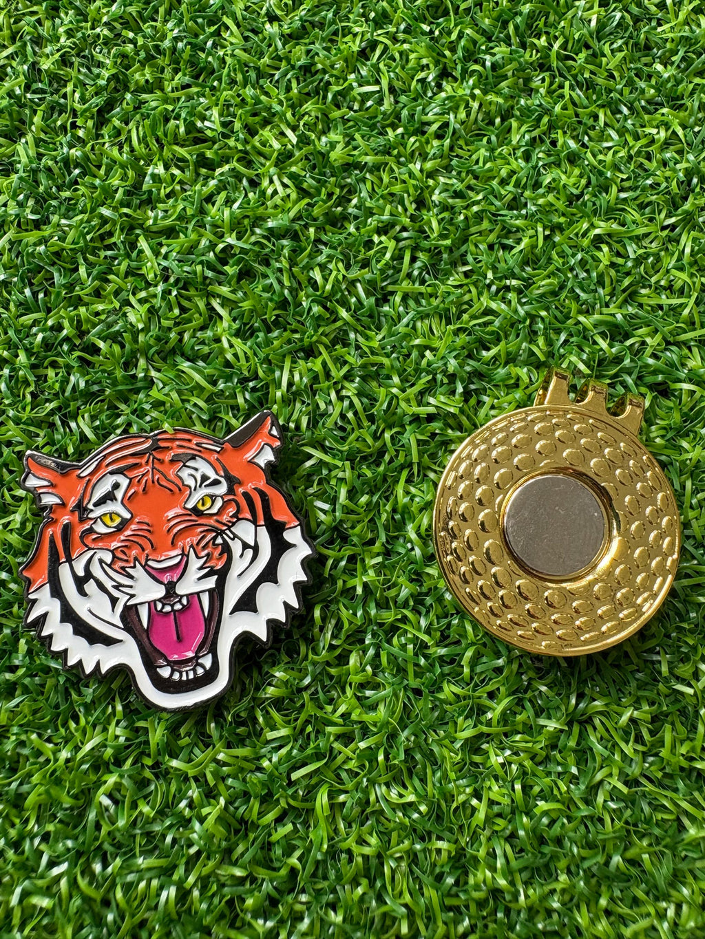 Golf ball marker with magnetic hat clip, tiger design